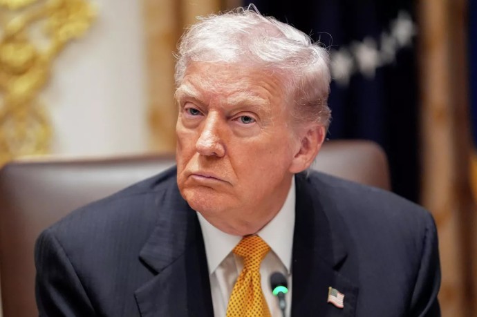 Трамп назвал украинский конфликт бредовым, выразив надежду на его завершение