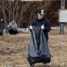 Школьный волонтерский отряд вышел на уборку в Дальнем