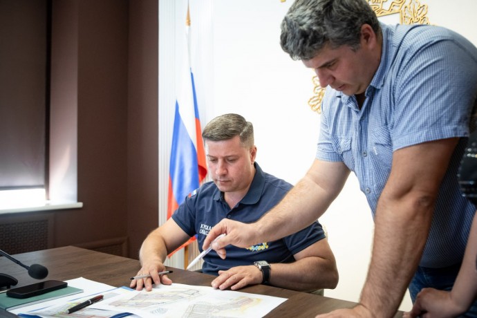 В Курске обсудили проблемы жителей поселков Семейный и Соловьиный