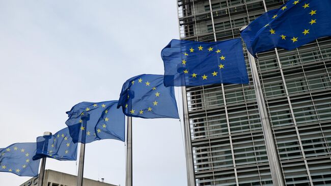 СМИ: ЕК хочет ввести пошлины в размере 50% на импорт стали со всего мира