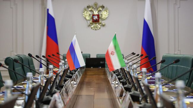 В торгпредстве оценили эффект от санкций для кооперации России и Ирана В торгпредстве оценили эффект от санкций для кооперации России и Ирана