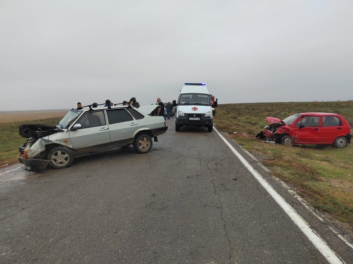 В жестком ДТП под Астраханью пострадали 3 человека