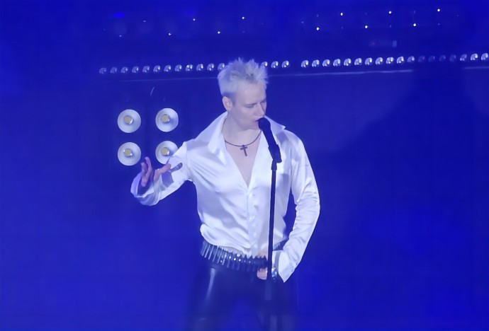 Шаман сообщил срочную новость своим поклонникам