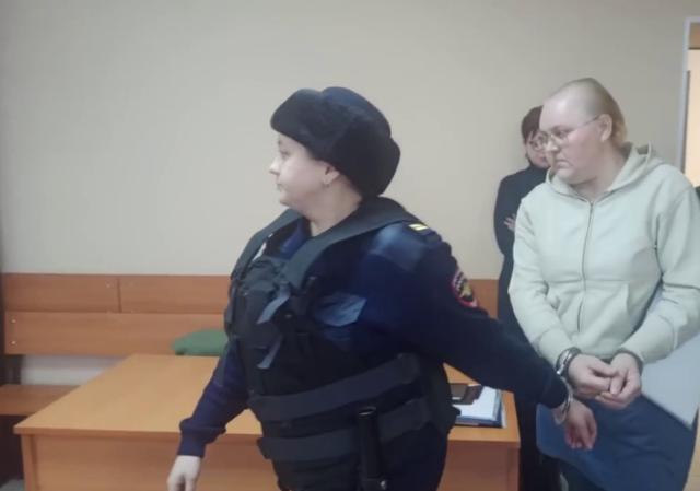 В Уфе женщине вынесли приговор за нападения на офисы микрозаймов с гранатой В Уфе женщине вынесли приговор за нападения на офисы микрозаймов с гранатой