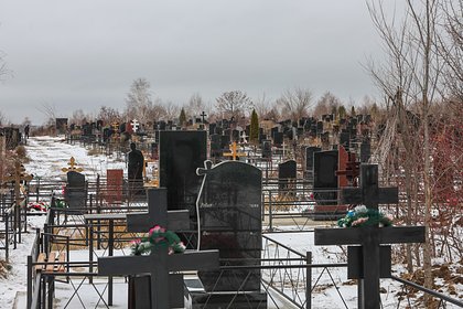 Гигантское военное кладбище в Харькове засняли с дрона