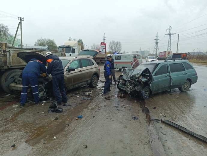 Страшная авария в Пензе: пострадавших из изуродованных машин вытаскивали врачи
