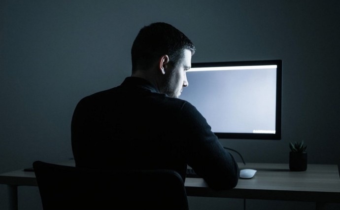 Мужчина и женщина из Южно-Сахалинска отдали мошенникам больше трёх миллионов рублей Мужчина и женщина из Южно-Сахалинска отдали мошенникам больше трёх миллионов рублей