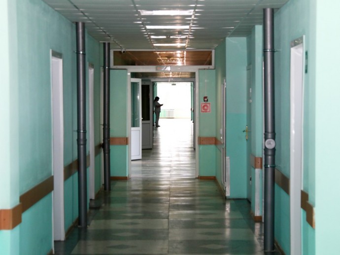 Жительницу Белгородского района госпитализировали с осколочными ранениями спины