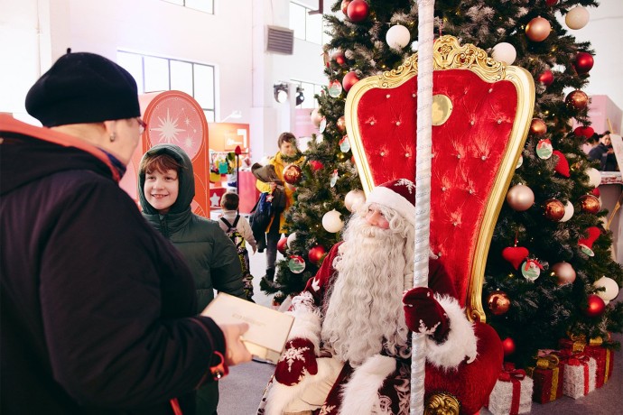 Благотворительный фестиваль «Город неравнодушных» проходит на Болотной площади Благотворительный фестиваль «Город неравнодушных» проходит на Болотной площади