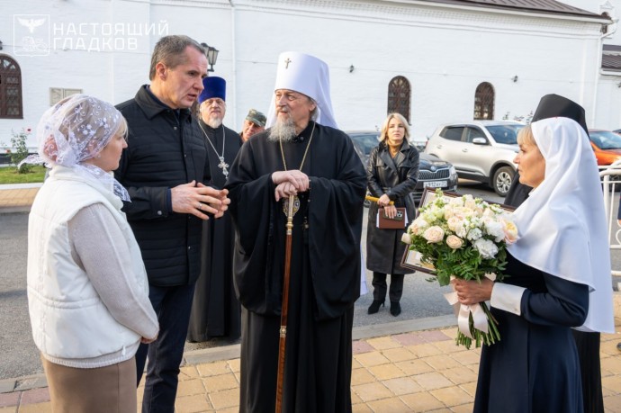 Вячеслав Гладков посетил Марфо-Мариинское сестричество милосердия в Белгороде