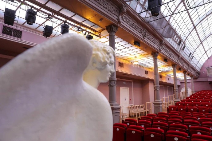 Театры Петербурга получили оборудование на сумму свыше 213 млн рублей по нацпроекту «Семья» Театры Петербурга получили оборудование на сумму свыше 213 млн рублей по нацпроекту «Семья»