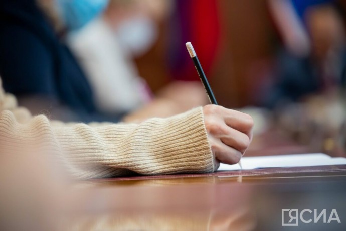 Родители выпускников из Якутска рассказали, куда планируют поступать их дети в 2025 году