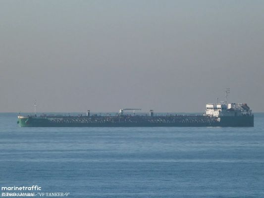 К подорвавшемуся у Босфора танкеру поспешил российский К подорвавшемуся у Босфора танкеру поспешил российский