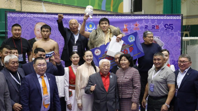 Тимур Николаев и Юрий Иванов стали абсолютными победителями турнира Ноговицыных по хапсагаю