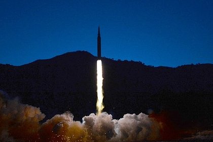 Bloomberg: США запросили гиперзвуковую ракету Dark Eagle для возможных ударов по Ирану