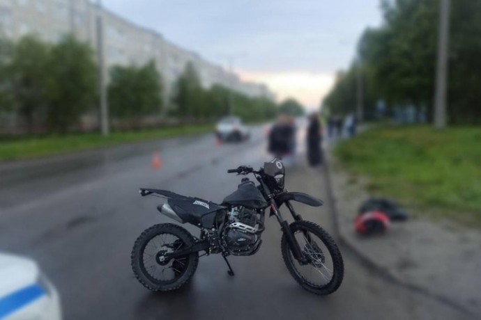 В Апатитах 15-летний мотоциклист спровоцировал ДТП