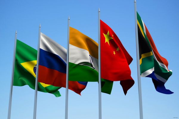 Путин примет участие в заседании саммита БРИКС по видеосвязи