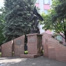 В Слободском открыт памятник Знаменосцу Победы Григорию Булатову