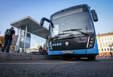 Коммерческие перевозчики обслуживают 136 маршрутов наземного транспорта в Москве