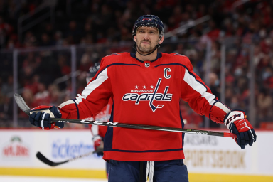 Форвард "Вашингтона" Макмайкл высказался о совместной игре с Овечкиным