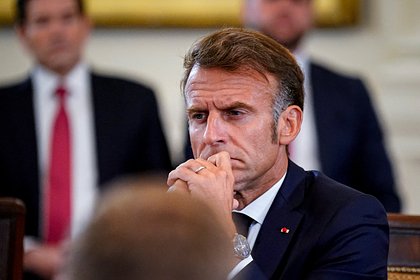 Макрона захотели отстранить от власти