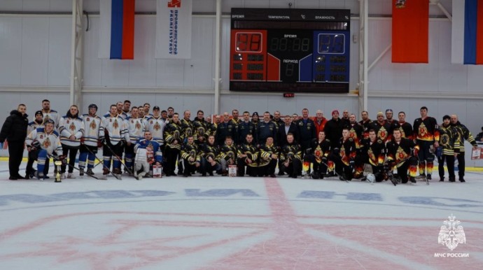 На ледовой арене парка-отеля «Пересвет» состоялся открытый турнир по хоккею среди подразделений МЧС России На ледовой арене парка-отеля «Пересвет» состоялся открытый турнир по хоккею среди подразделений МЧС России