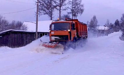 Новгородцы могут оставить заявку на уборку дороги от снега через мессенджер Max