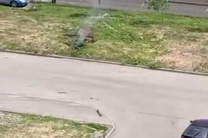 В Ростове на Западном жители пожаловались на взрывы во дворе многоэтажки
