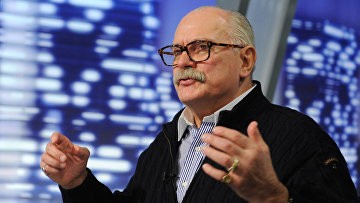 Суд обязал физлицо передать фирме Михалкова право администрирования besogon.tv