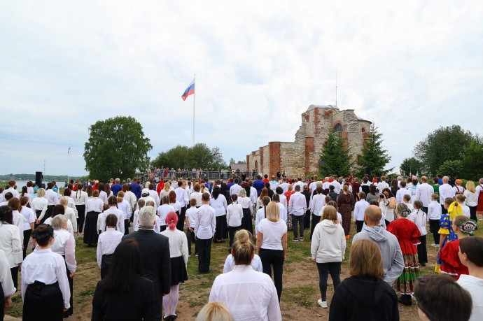 Трансляция акции «Рассвет России» в Великом Новгороде
