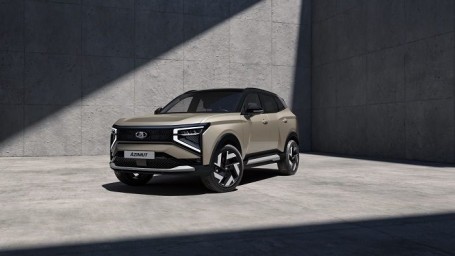 Кроссовер Lada Azimut представлен официально — в перспективе машина получит 150-сильный турбомотор