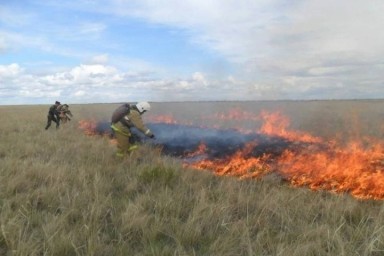 На прошлой неделе огнеборцы Калмыкии потушили 27 пожаров