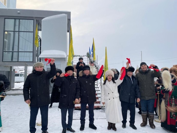 В селе Крестях Сунтарского улуса Якутии открыли новый центр культуры В селе Крестях Сунтарского улуса Якутии открыли новый центр культуры