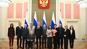 Дмитрий Чернышенко наградил победителей первой премии Правительства в области детской и подростковой литературы Дмитрий Чернышенко наградил победителей первой премии Правительства в области детской и подростковой литературы