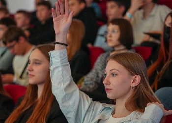 Российским школьникам презентовали образовательные и предпринимательские программы Дальнего Востока Российским школьникам презентовали образовательные и предпринимательские программы Дальнего Востока