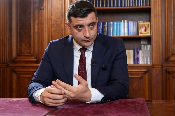 Кандидат в президенты Румынии выступил против военной помощи Украине
