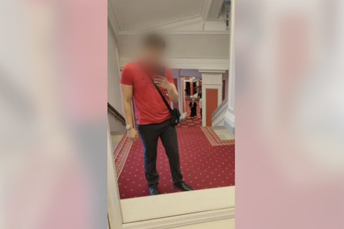 Житель Новосибирска объявил о готовности стать «парнем на час» за 250 рублей