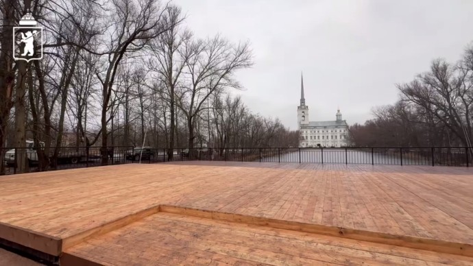 В Ярославле благоустроили Петропавловский парк В Ярославле благоустроили Петропавловский парк