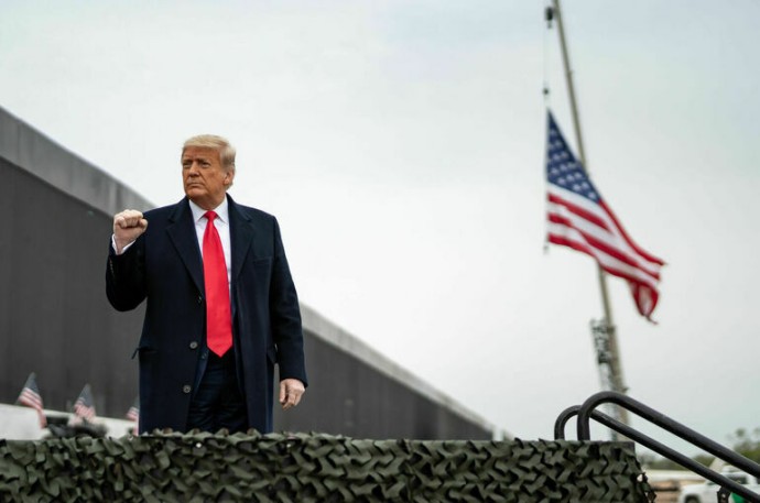 Трамп обещал защитить Польшу и Прибалтику при эскалации в отношениях с Россией