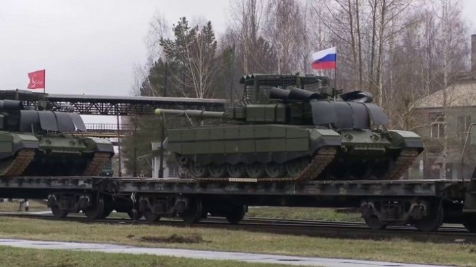 Уралвагонзавод отправил в войска новые партии танков Т-90М «Прорыв» и Т-72Б3М