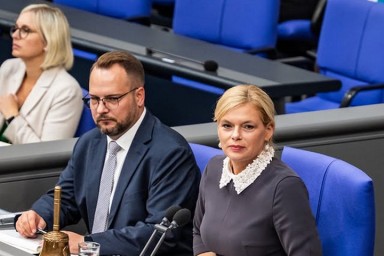 Германия — Меньше шоу — больше дела