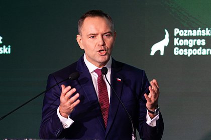 Президент Польши объявил о прекращении помощи украинским беженцам Президент Польши объявил о прекращении помощи украинским беженцам