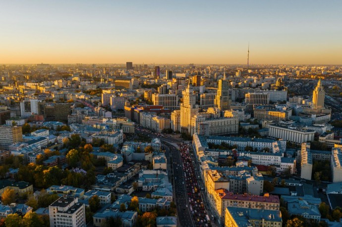 Программу капремонта крыш жилых домов в Москве за этот год выполнили на 80%
