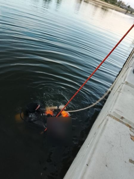 В центре Астрахани на глазах очевидцев погиб мужчина
