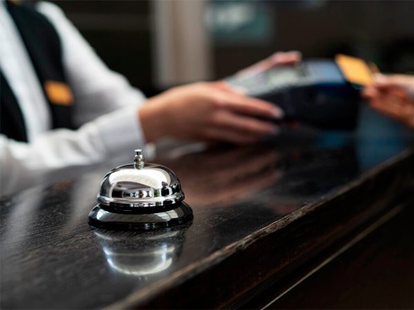 Возможность заселиться в гостиницу с помощью мессенджера Max предложено перенести на полгода