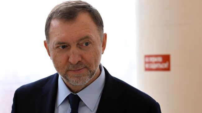 Дерипаска дал совет по борьбе с желающими "распотрошить" активы России Дерипаска дал совет по борьбе с желающими "распотрошить" активы России