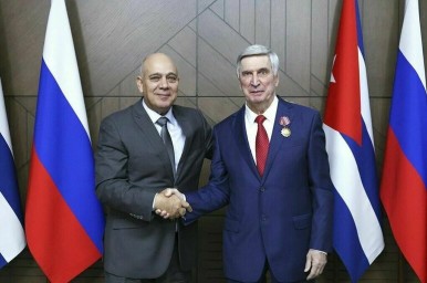 Депутату Мельникову вручили высшую госнаграду Кубы