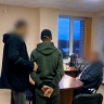 Житель Киришей ударил ножом соседа во время застолья