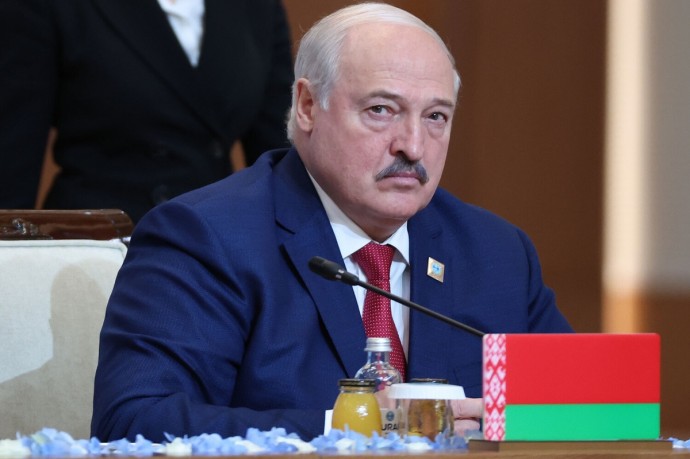 Лукашенко пообещал молниеносный ответ агрессору