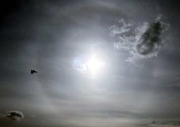 Леус: Ледяные кристаллы в воздухе привели к образованию солнечного гало в Подмосковье